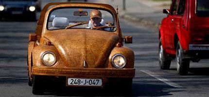 用木頭做的金龜車